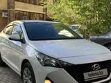 Hyundai Accent 2021 года за 9 000 000 тг. в Уральск – фото 3