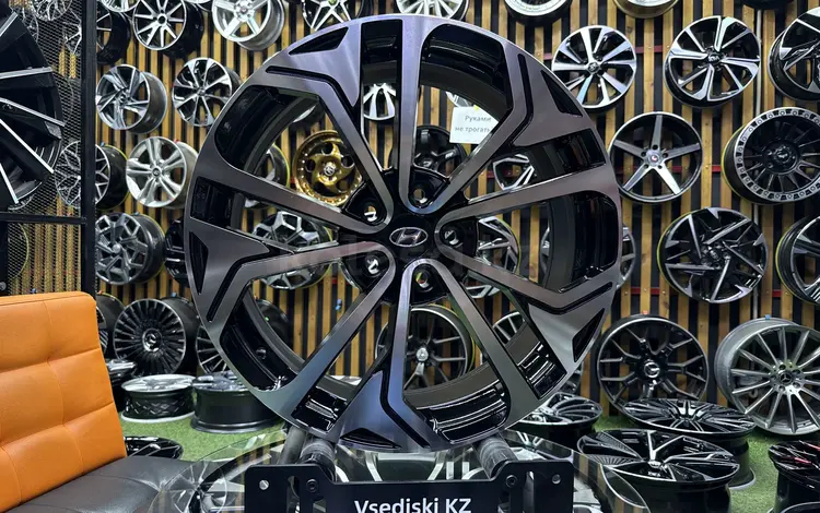 Комплект дисков Hyundai Kia R-19*5*114.3 в наличии Astana за 300 000 тг. в Астана