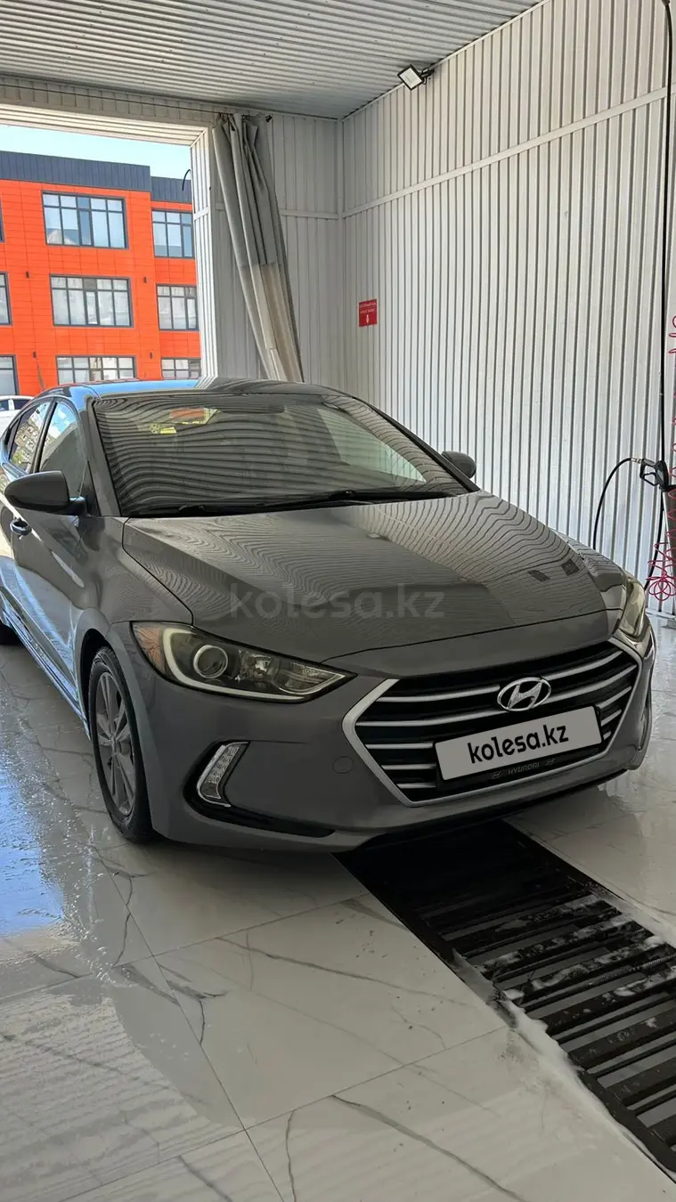 Hyundai Elantra, 2017