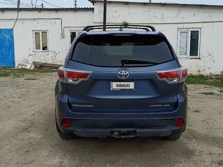 Toyota Highlander 2015 года за 10 000 000 тг. в Атырау – фото 6