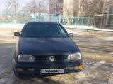 Volkswagen Golf 1994 годаfor1 400 000 тг. в Байконыр