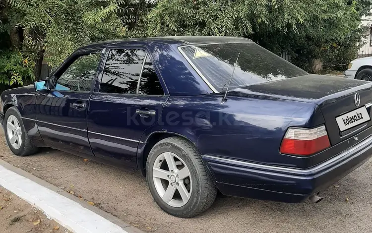 Mercedes-Benz E 220 1994 года за 2 200 000 тг. в Тараз