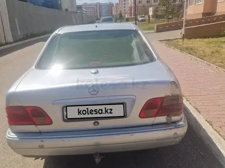 Mercedes-Benz E 280 1997 года за 2 100 000 тг. в Астана – фото 4