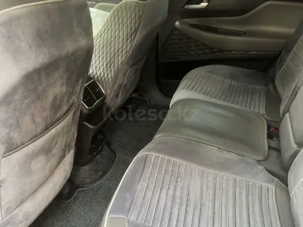 Hyundai Santa Fe 2019 года за 9 500 000 тг. в Алматы – фото 24