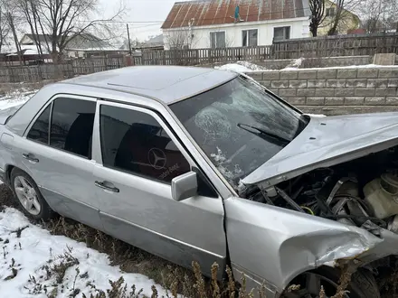 Mercedes-Benz E 230 1992 года за 900 000 тг. в Алматы – фото 2