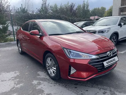 Hyundai Elantra 2019 года за 8 450 000 тг. в Астана – фото 2