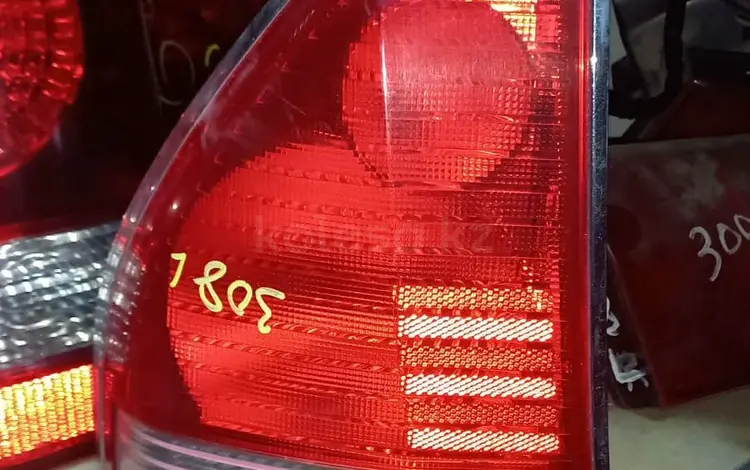 Задний фонарь Mitsubishi Diamant F31A за 30 000 тг. в Усть-Каменогорск
