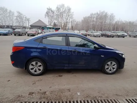 Hyundai Solaris 2015 года за 4 500 000 тг. в Петропавловск – фото 2