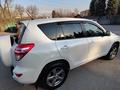 Toyota RAV4 2011 года за 9 600 000 тг. в Алматы – фото 55