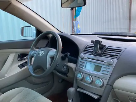 Toyota Camry 2006 года за 5 000 000 тг. в Актобе – фото 6