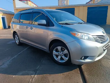 Toyota Sienna 2011 года за 7 500 000 тг. в Атырау – фото 6