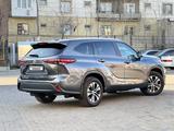 Toyota Highlander 2022 года за 28 000 000 тг. в Шымкент – фото 2