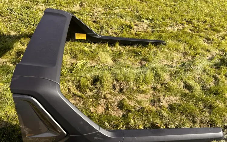 Накладка на крышу багажника на Toyota Hilux 2016-24 дизайн ADVENTURE за 280 000 тг. в Астана