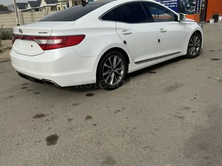 Hyundai Grandeur 2015 года за 6 000 000 тг. в Тараз – фото 7