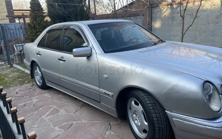 Mercedes-Benz E 280 1998 года за 3 300 000 тг. в Алматы