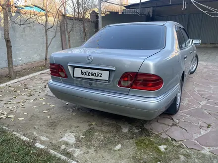 Mercedes-Benz E 280 1998 года за 3 300 000 тг. в Алматы – фото 4