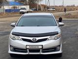 Toyota Camry 2014 года за 6 600 000 тг. в Атырау – фото 2