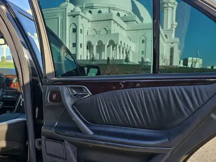 Mercedes-Benz E 55 AMG 2002 года за 5 000 000 тг. в Шымкент – фото 11