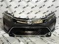 Передний бампер Camry 55 за 39 000 тг. в Алматы