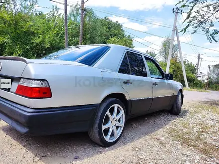 Mercedes-Benz E 260 1992 года за 1 100 000 тг. в Алматы – фото 2