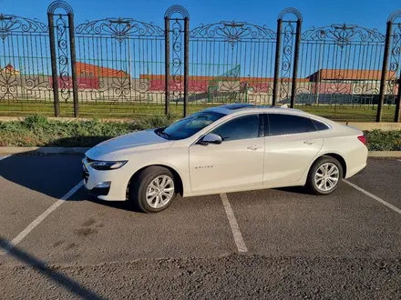 Chevrolet Malibu 2020 года за 10 300 000 тг. в Астана – фото 2