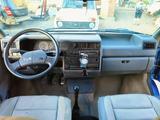 Volkswagen Caravelle 1993 года за 3 600 000 тг. в Астана – фото 5