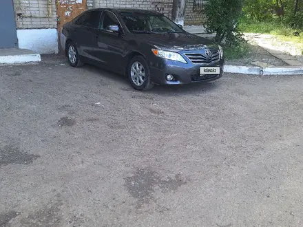 Toyota Camry 2010 года за 6 350 000 тг. в Актобе – фото 3