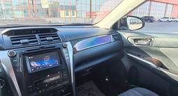 Toyota Camry 2015 года за 12 200 000 тг. в Шымкент – фото 2