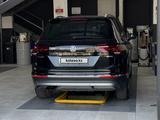 Volkswagen Tiguan 2019 года за 12 900 000 тг. в Алматы – фото 4