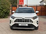 Toyota RAV4 2021 годаүшін13 300 000 тг. в Алматы