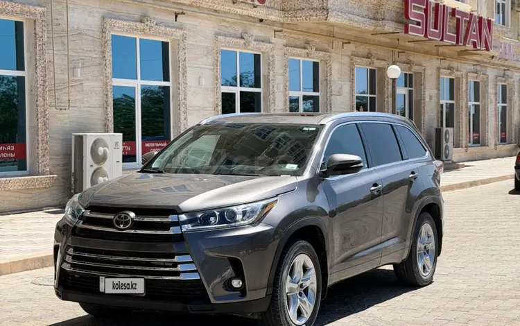 Toyota Highlander 2013 года за 12 000 000 тг. в Актау