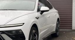 Hyundai Sonata 2025 года за 14 330 000 тг. в Астана – фото 4