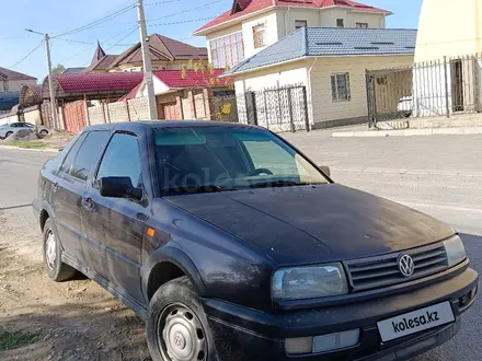 Volkswagen Vento 1993 года за 850 000 тг. в Шымкент – фото 2