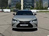 Lexus ES 350 2023 года за 30 000 000 тг. в Алматы – фото 2