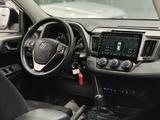 Toyota RAV4 2017 года за 11 550 000 тг. в Астана – фото 4