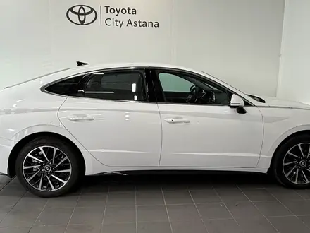 Hyundai Sonata Premium 2023 года за 12 600 000 тг. в Астана – фото 19