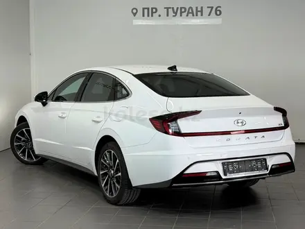 Hyundai Sonata Premium 2023 года за 12 600 000 тг. в Астана – фото 2