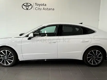 Hyundai Sonata Premium 2023 года за 12 600 000 тг. в Астана – фото 3