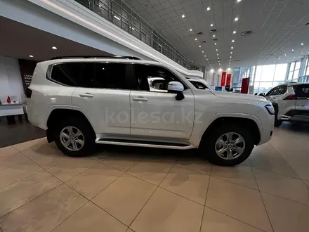 Toyota Land Cruiser 2023 года за 49 590 000 тг. в Астана – фото 2