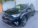 Toyota RAV4 2018 года за 9 800 000 тг. в Караганда – фото 4