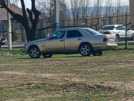 Mercedes-Benz E 280 1994 года за 1 600 000 тг. в Бесагаш