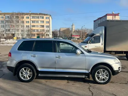 Volkswagen Touareg 2005 года за 4 750 000 тг. в Петропавловск