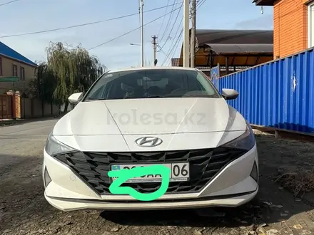 Hyundai Elantra 2021 года за 9 000 000 тг. в Атырау