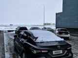 Toyota Camry 2018 года за 9 000 000 тг. в Актау – фото 2