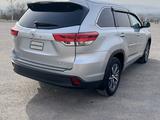 Toyota Highlander 2018 года за 14 200 000 тг. в Шымкент – фото 3