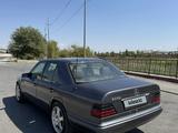 Mercedes-Benz E 280 1994 года за 2 650 000 тг. в Шымкент – фото 5