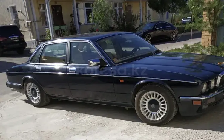Jaguar XJ 1994 года за 6 000 000 тг. в Алматы