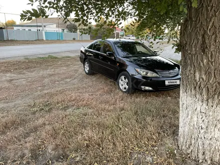 Toyota Camry 2003 года за 6 100 000 тг. в Актобе – фото 4