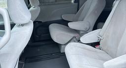 Toyota Sienna 2013 годаfor9 500 000 тг. в Актау – фото 5