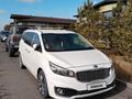 Kia Carnival 2017 года за 11 000 000 тг. в Астана
